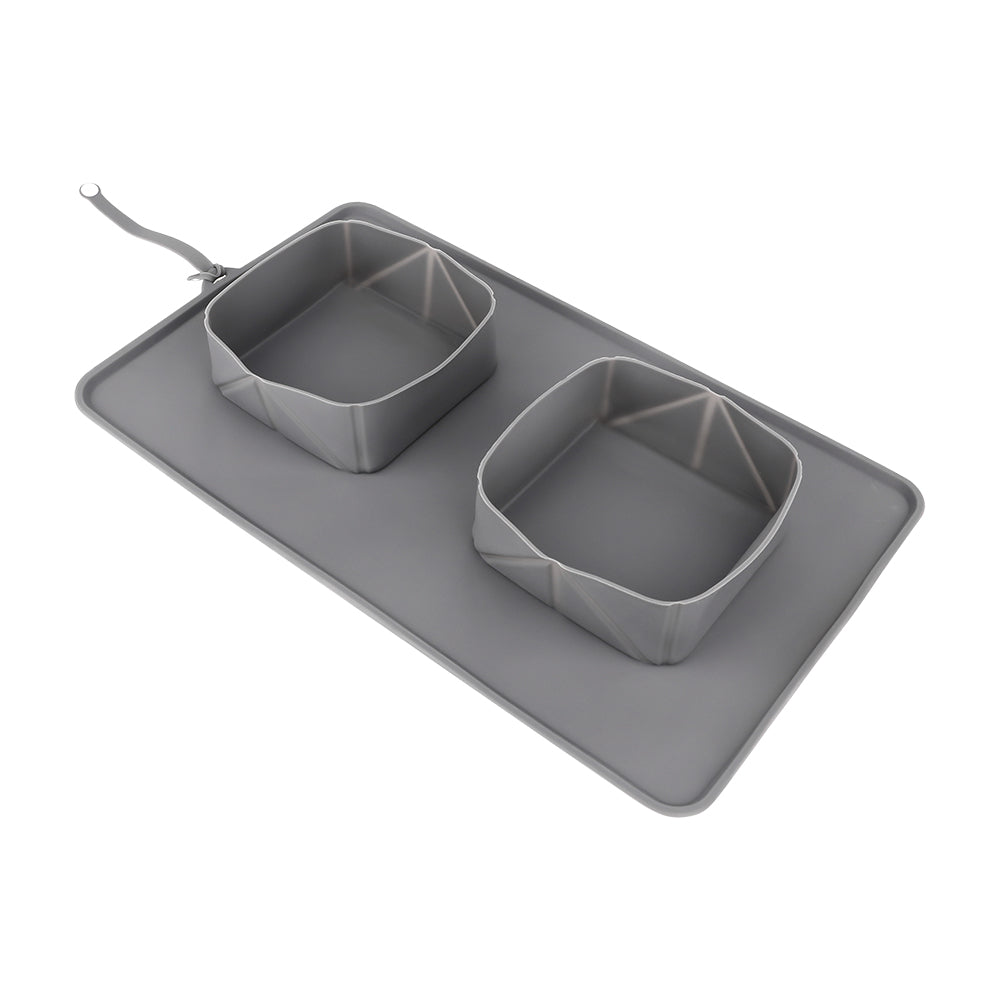 Folding pet feeding travel silicone mat