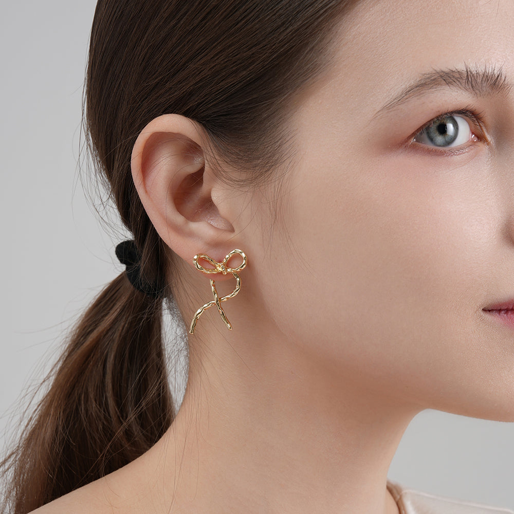Irregular ribbon bow high-end earrings