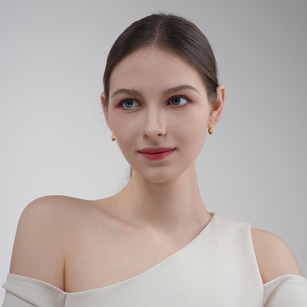 Classic retro niche gold hoop earrings