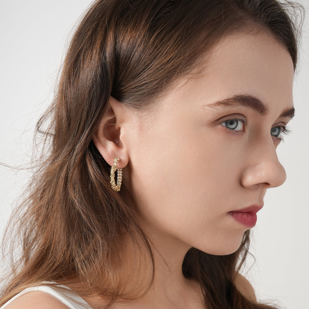 Exquisite geometric high-end heart pearl earrings