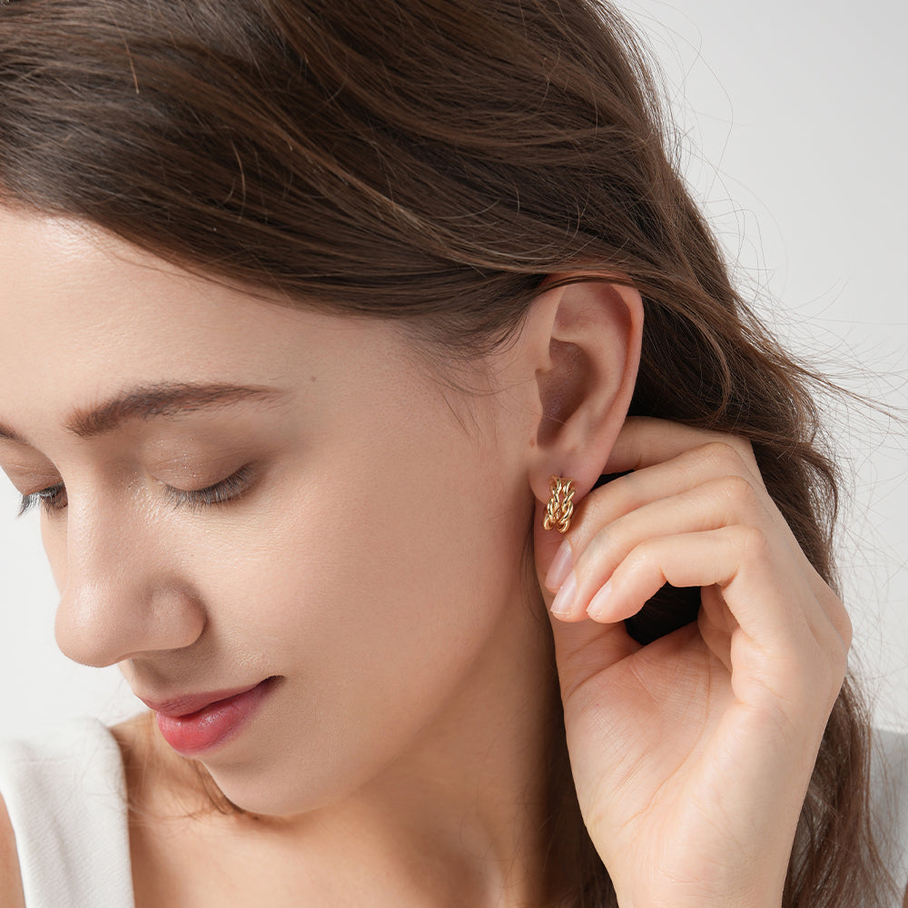 High-end fashion twisted circle temperament metal earrings