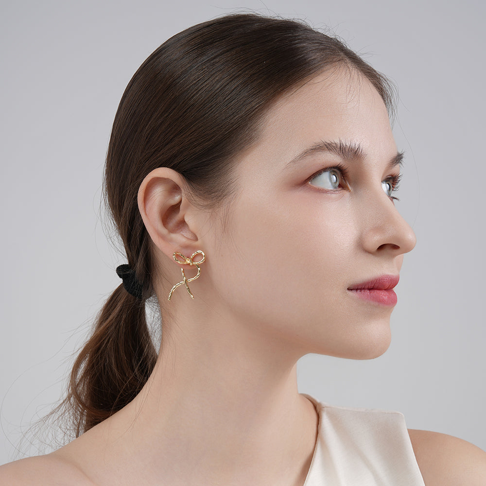 Irregular ribbon bow high-end earrings