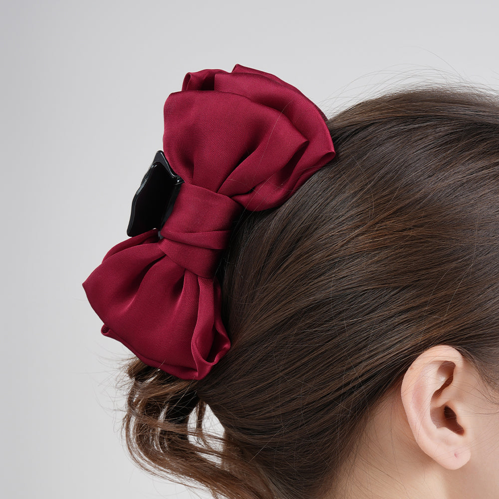 Extra-large bow, shark hairpin at the back of the head, princess head grip clip